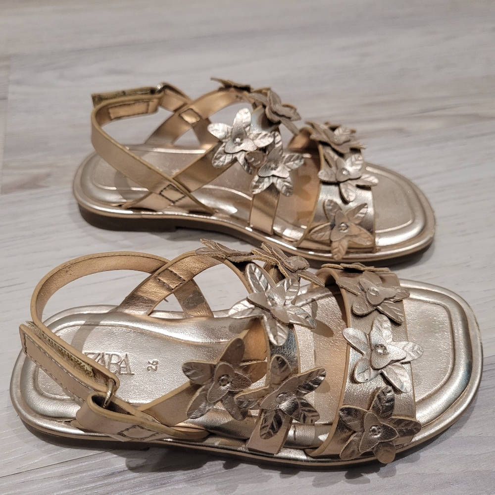 Zara Metallic Gold Floral Sandals 26 Girl